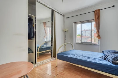Apartamento T2 para Venda em Agualva e Mira-Sintra