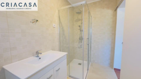 Moradia T2 para Venda em Queirã