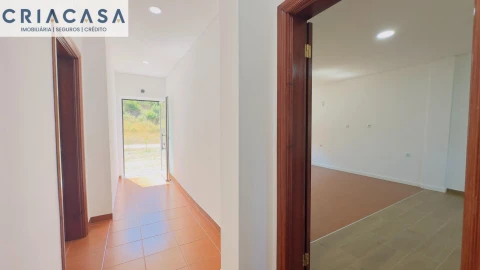 Moradia T2 para Venda em Queirã