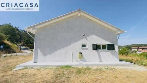 Moradia T2 para Venda em Queirã