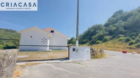 Moradia T2 para Venda em Queirã