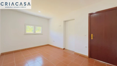 Moradia T2 para Venda em Queirã