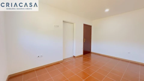 Moradia T2 para Venda em Queirã