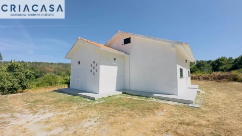 Moradia T2 para Venda em Queirã