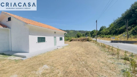 Moradia T2 para Venda em Queirã