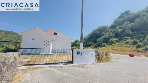 Moradia T2 para Venda em Queirã