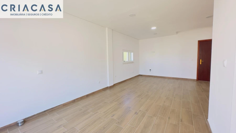 Moradia T2 para Venda em Queirã Foto 22