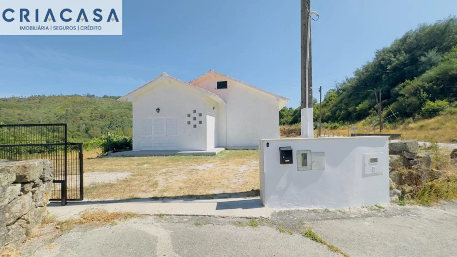 Moradia T2 para Venda em Queirã Foto 36
