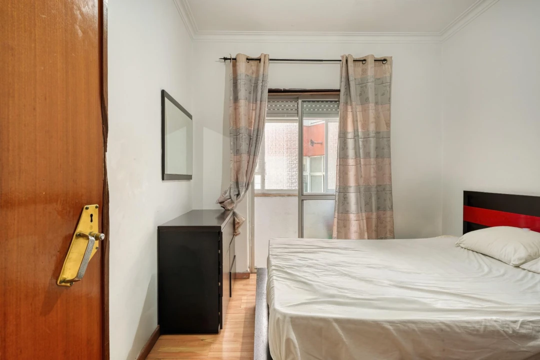 Apartamento T2 para Venda em Agualva e Mira-Sintra Foto 13