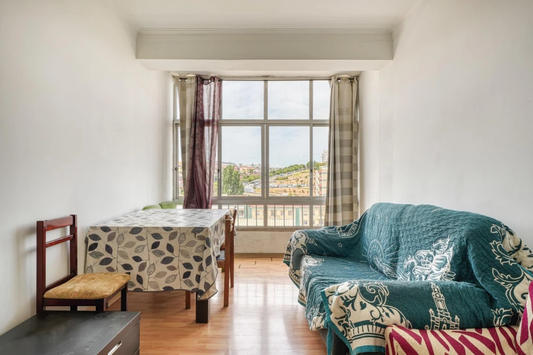Apartamento T2 para Venda em Agualva e Mira-Sintra Foto 2