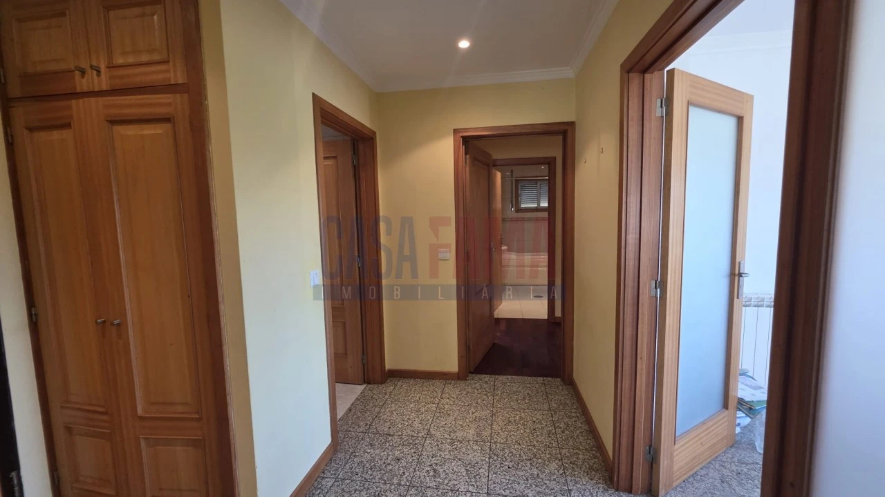 Apartamento T2 para Venda em Nogueira e Silva Escura Foto 18