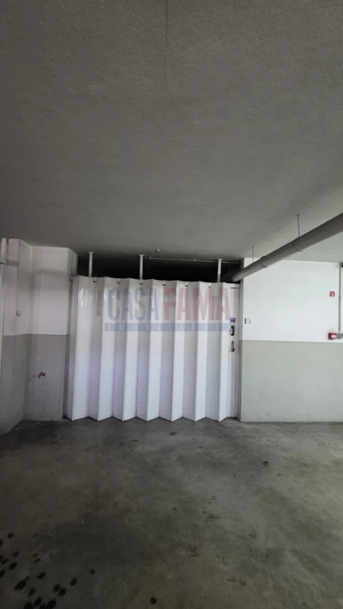 Apartamento T2 para Venda em Nogueira e Silva Escura