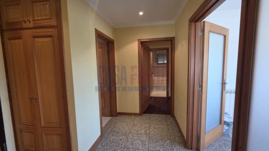 Apartamento T2 para Venda em Nogueira e Silva Escura Foto 18