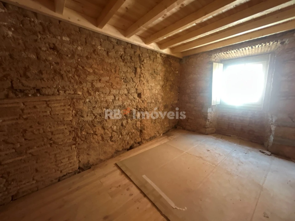 Moradia T1 para Venda em São João Baptista e Santa Maria dos Olivais Foto 15