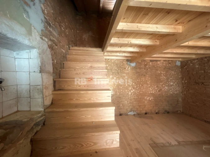 Moradia T1 para Venda em São João Baptista e Santa Maria dos Olivais Foto 13