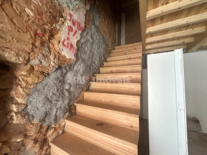 Moradia T1 para Venda em São João Baptista e Santa Maria dos Olivais Foto 12