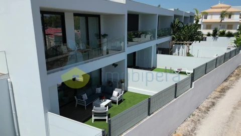 Moradia T3 para Venda em Ferreiras
