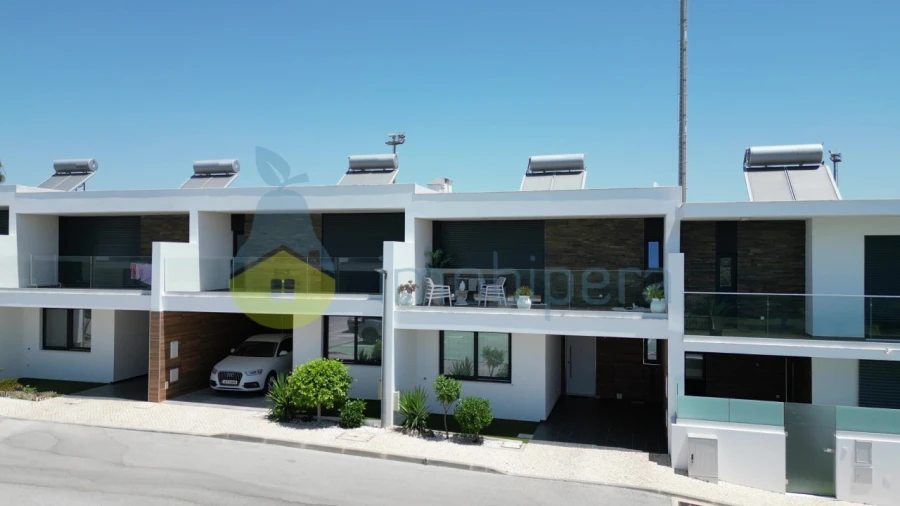 Moradia T3 para Venda em Ferreiras Foto 42