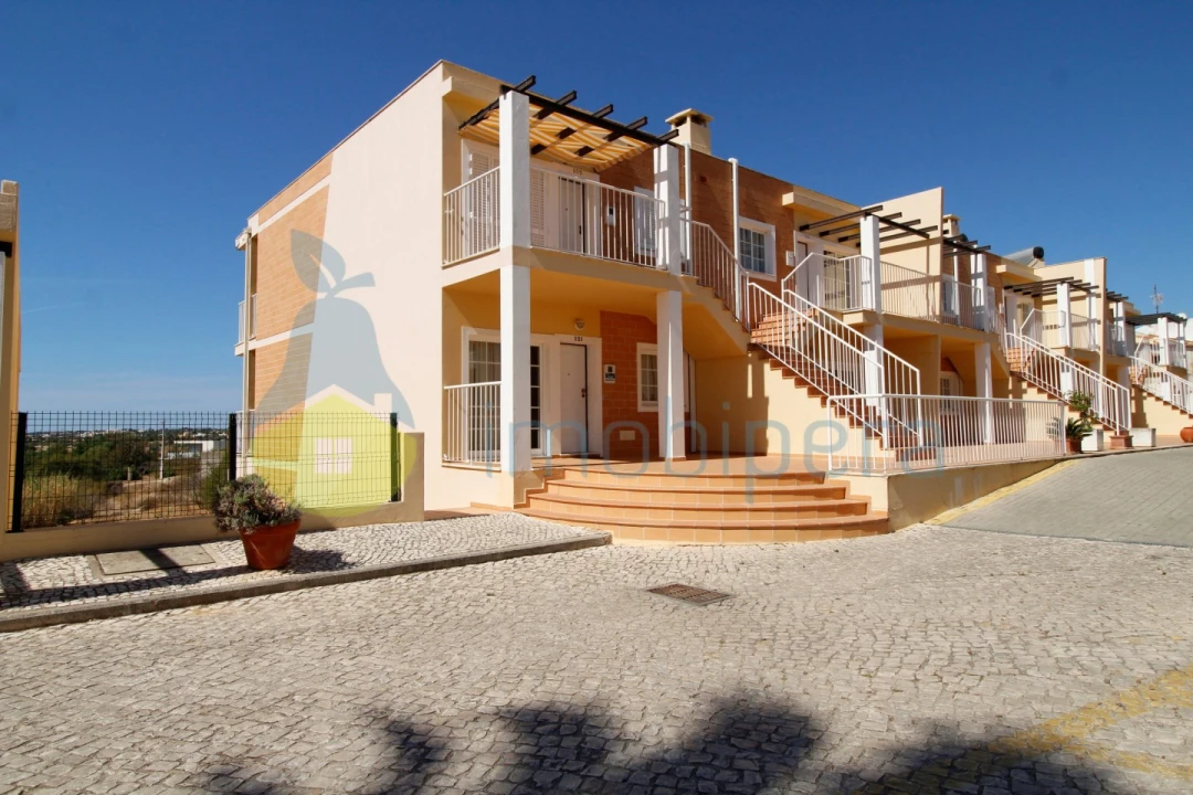 Apartamento T1 para Venda em Alcantarilha e Pêra Foto 1