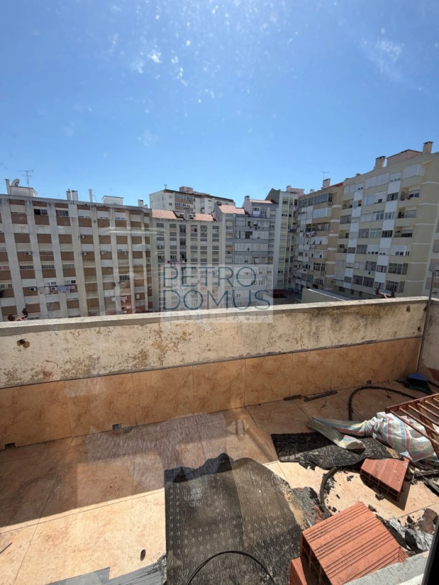 Prédio para Venda em Benfica Foto 4