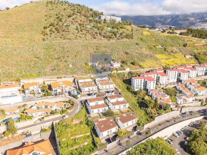 Moradia T3 para Venda em São Martinho Foto 47
