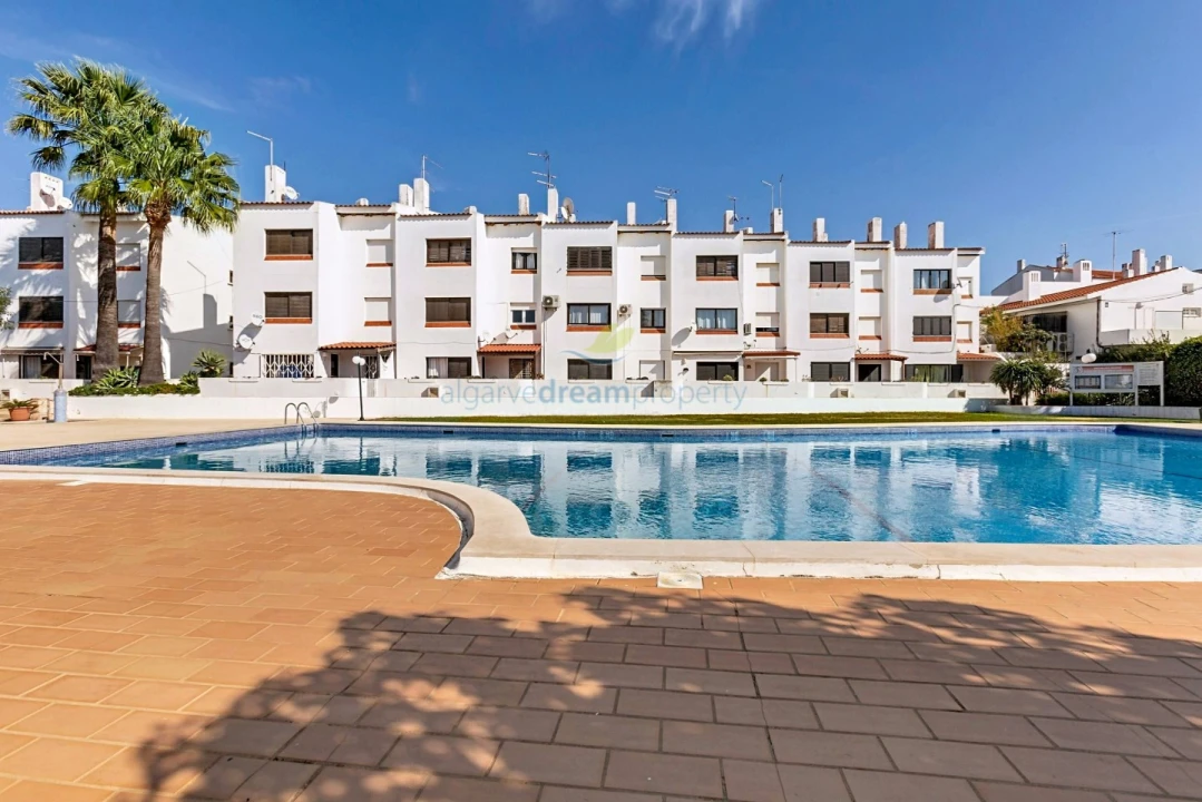 Apartamento T1 para Venda em Albufeira e Olhos de Água Foto 1