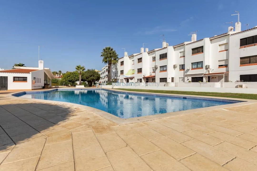 Apartamento T1 para Venda em Albufeira e Olhos de Água Foto 2