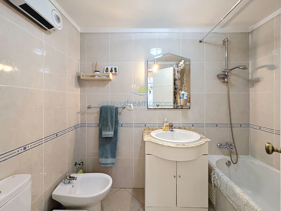 Apartamento T1 para Venda em Albufeira e Olhos de Água Foto 22