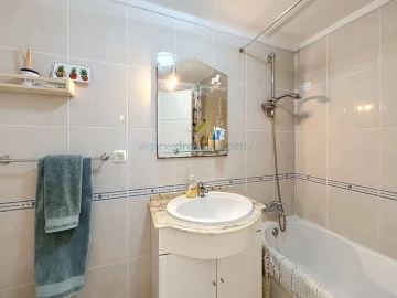Apartamento T1 para Venda em Albufeira e Olhos de Água