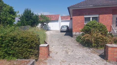 Moradia T3 para Arrendamento em Coimbrão