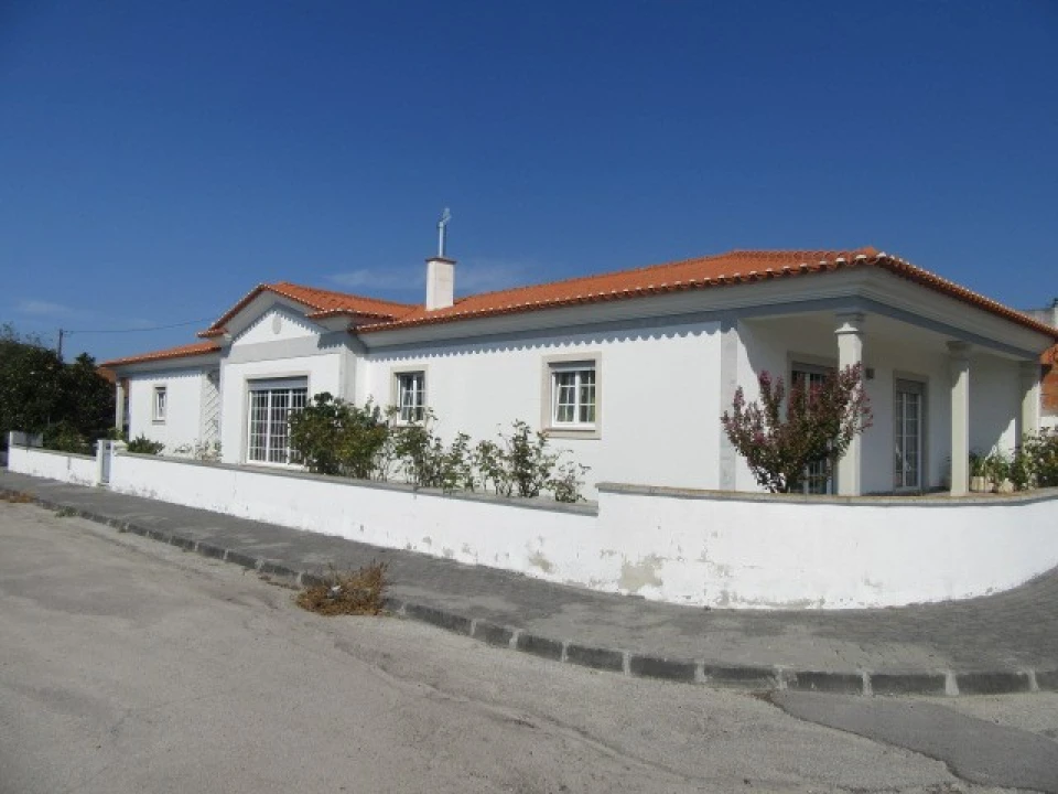 Moradia T3 para Venda em Vieira de Leiria Foto 1