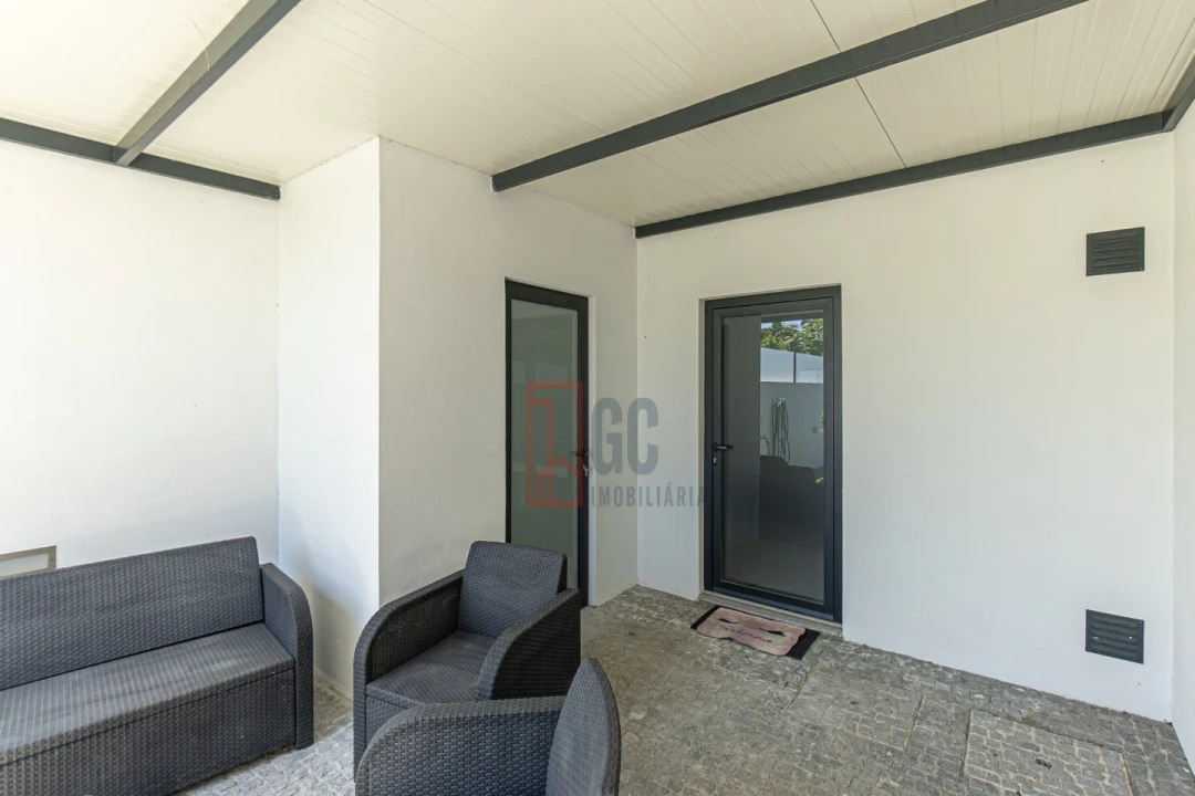Moradia T3 para Venda em Arcozelo Foto 42