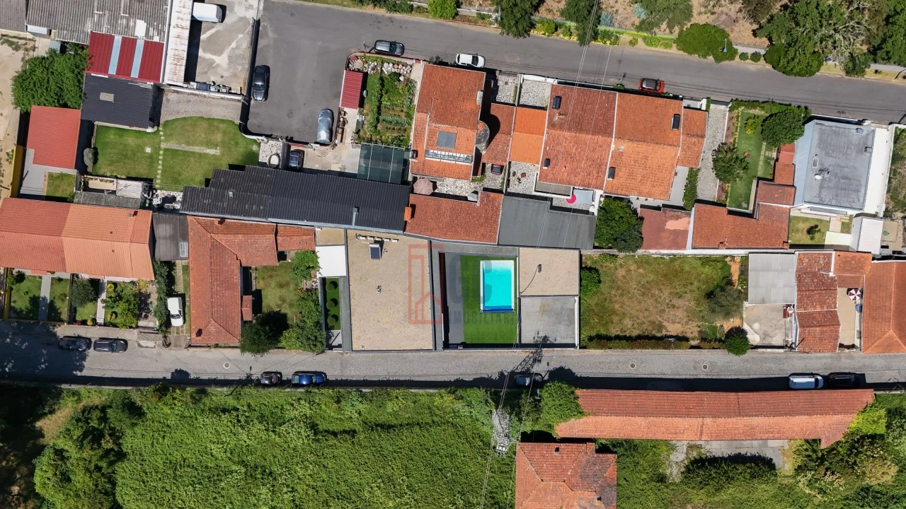 Moradia T3 para Venda em Arcozelo Foto 43