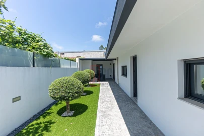 Moradia T3 para Venda em Arcozelo