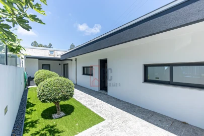 Moradia T3 para Venda em Arcozelo