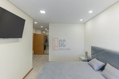 Moradia T3 para Venda em Arcozelo
