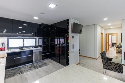 Moradia T3 para Venda em Arcozelo