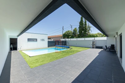 Moradia T3 para Venda em Arcozelo
