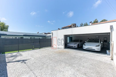 Moradia T3 para Venda em Arcozelo