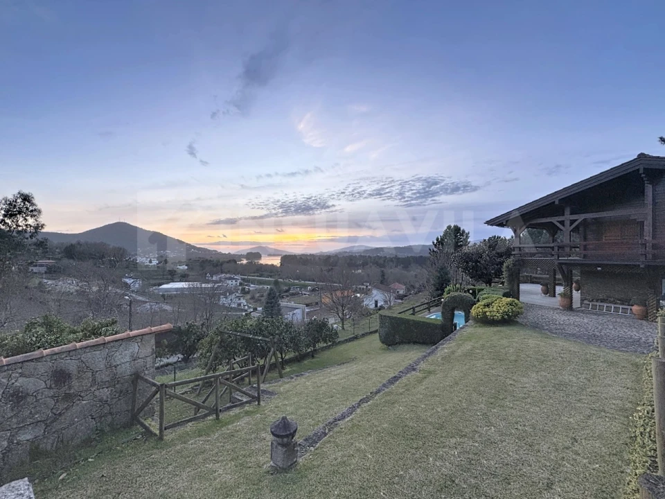 Moradia T4 para Venda em Vila Nova de Cerveira e Lovelhe Foto 39