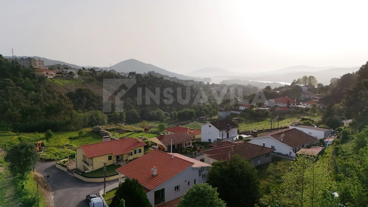 Moradia T3 para Venda em Vila Nova de Cerveira e Lovelhe Foto 2