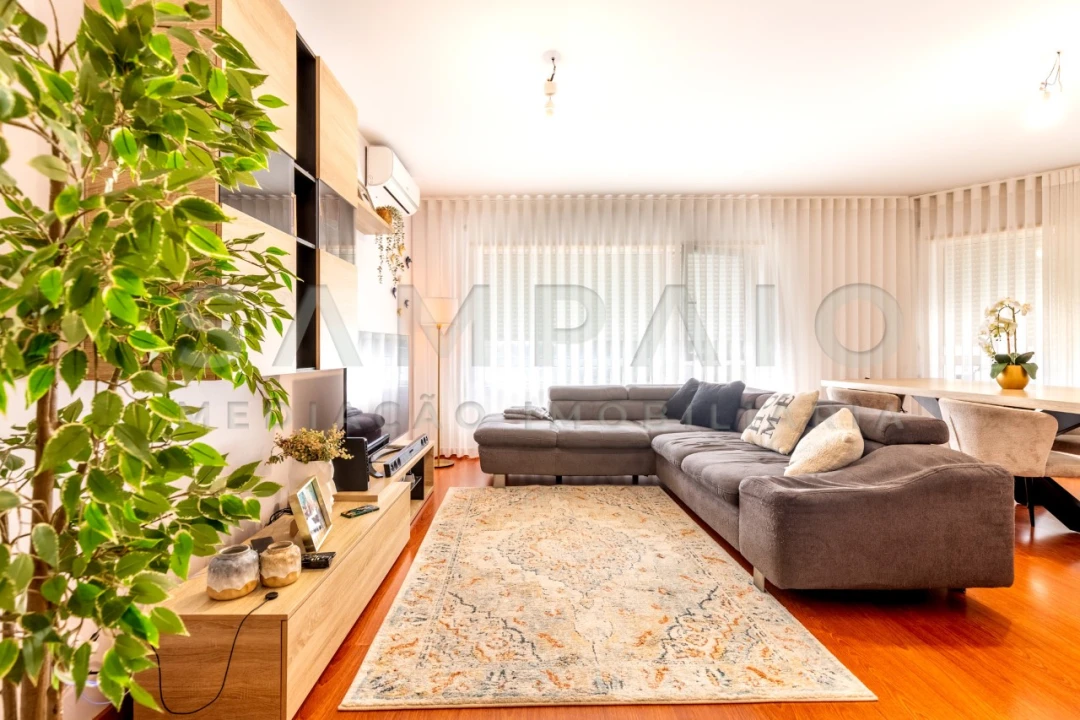 Apartamento T3 para Venda em Fânzeres e São Pedro da Cova Foto 1