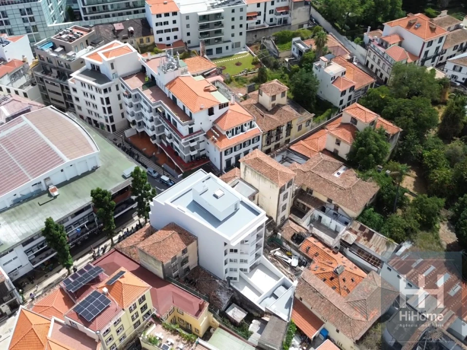 Loja para Arrendamento em Funchal (São Pedro) Foto 9