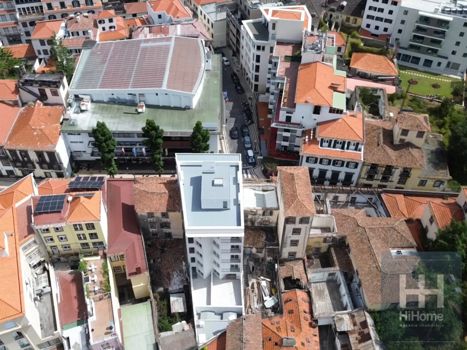 Loja para Arrendamento em Funchal (São Pedro) Foto 10