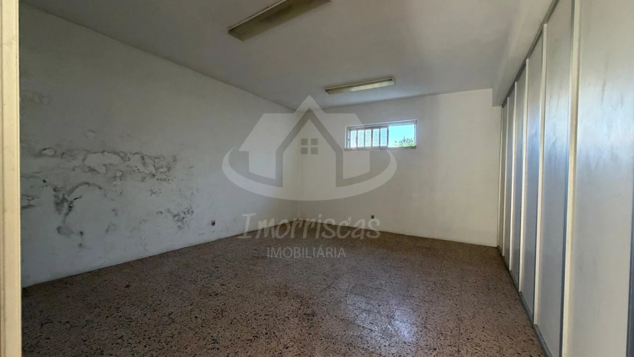 Loja para Arrendamento em Santa Iria de Azoia, São João da Talha e Bobadela Foto 7
