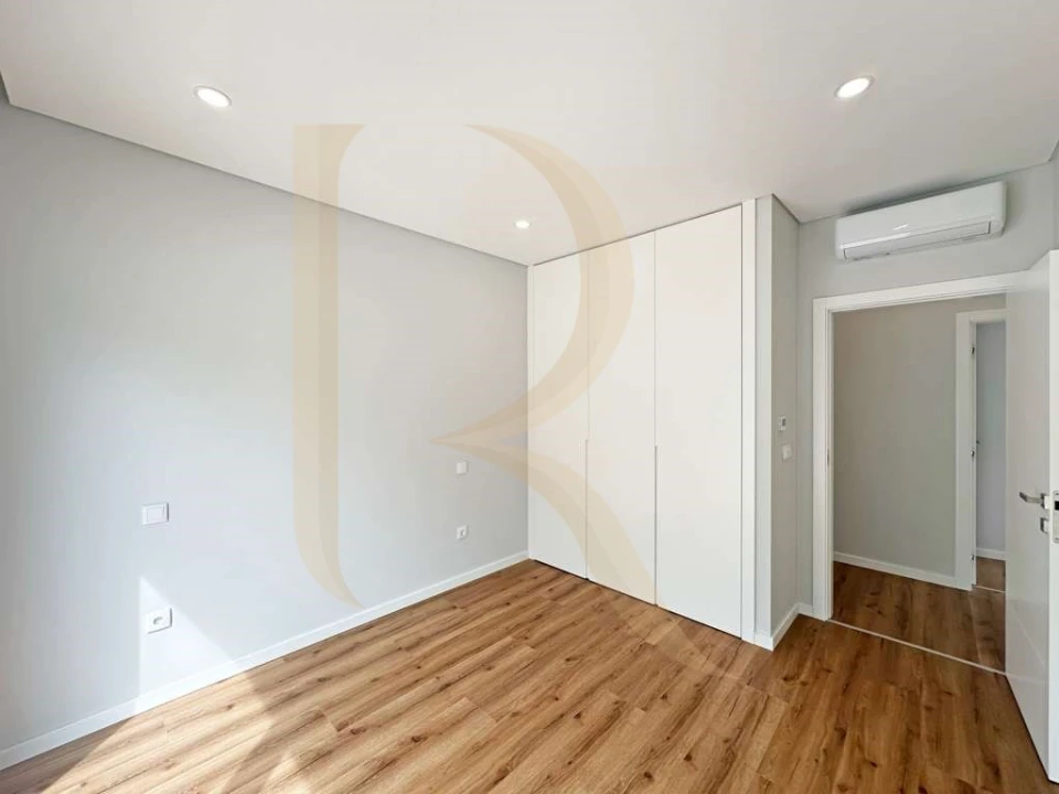 Apartamento T2 para Venda em Fernao Ferro Foto 11
