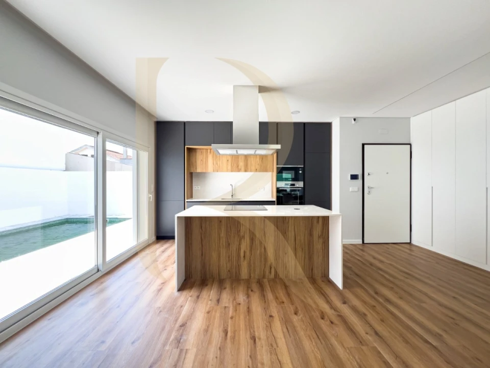 Apartamento T2 para Venda em Fernao Ferro Foto 10