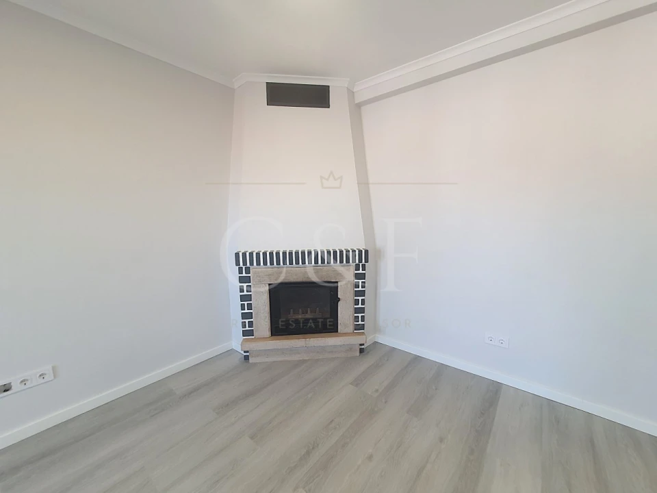 Apartamento T4 para Venda em Amora Foto 6