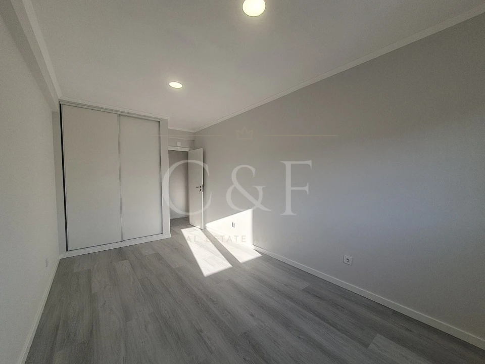 Apartamento T4 para Venda em Amora Foto 15