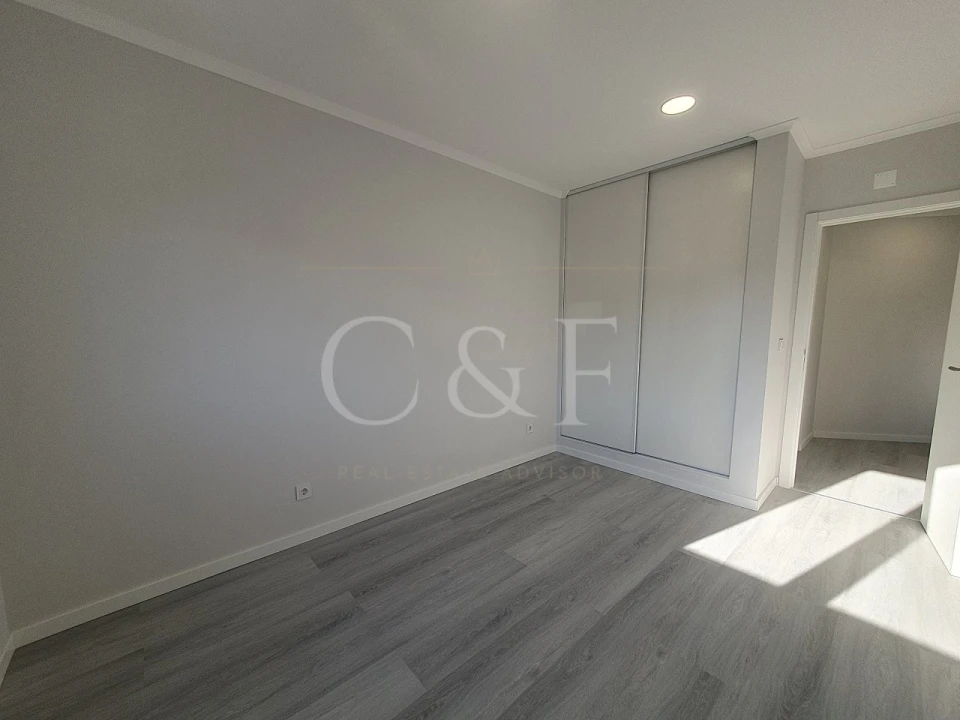 Apartamento T4 para Venda em Amora Foto 18